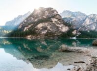Unsplash.com @ Eberhart Grossgassteiger CCO Public Domain The Pragser Wildsee proves how beautiful nature can be in South Tyrol. However, it often freezes over in winter. For such photo opportunities you should arrive in spring or summer.